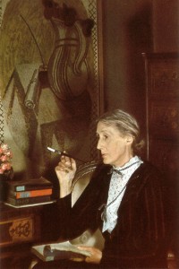 Virginia Woolf photographed by Giselle Freund