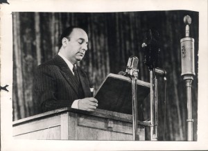 Pablo Neruda reading in the Soviet Union in 1950