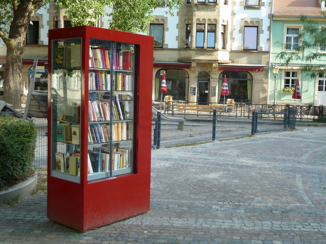 A public bookshelf in Karlsruhe, Germany.
