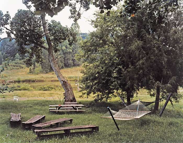 Joel Sternfeld, Twin Oaks, Louisa, Virginia, 2000, C-print, 26 1/2 × 33 1/4". From the series “Sweet Earth: Experimental Utopias in America,” 1982–2005. © Joel Sternfeld, courtesy the artist and Luhring Augustine, New York