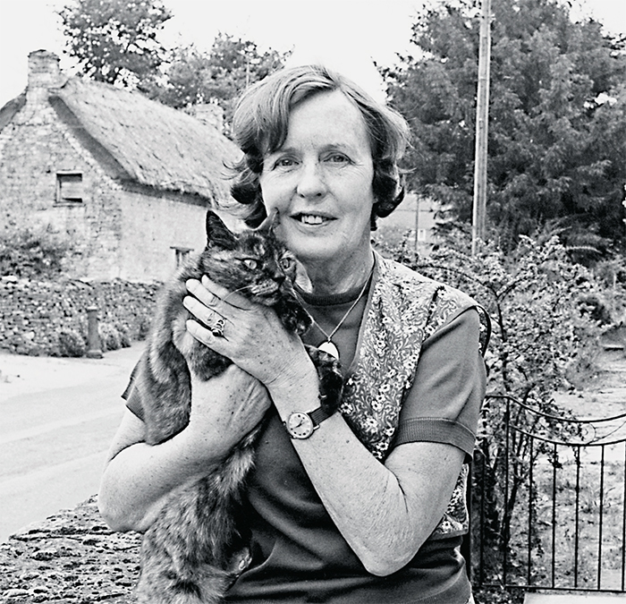 Barbara Pym, 1977. Mayotte Magnus-Lewinska.