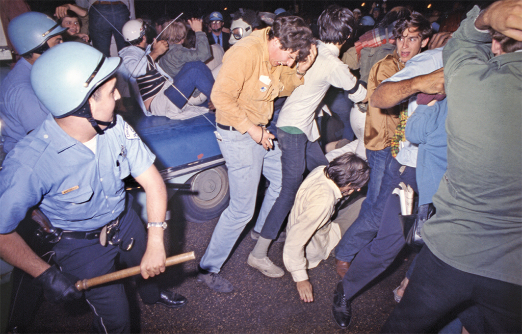 Art Shay, Police Clear the Park, Democratic National Convention, Chicago, 1968, ink-jet print, 11 × 17".