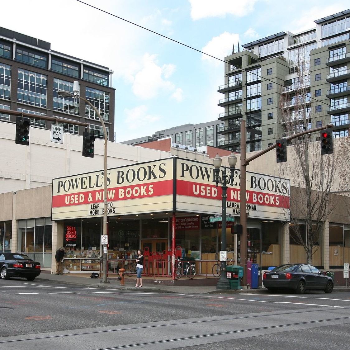 Powell’s Books. Photo: Wikicommons / Cacophony 